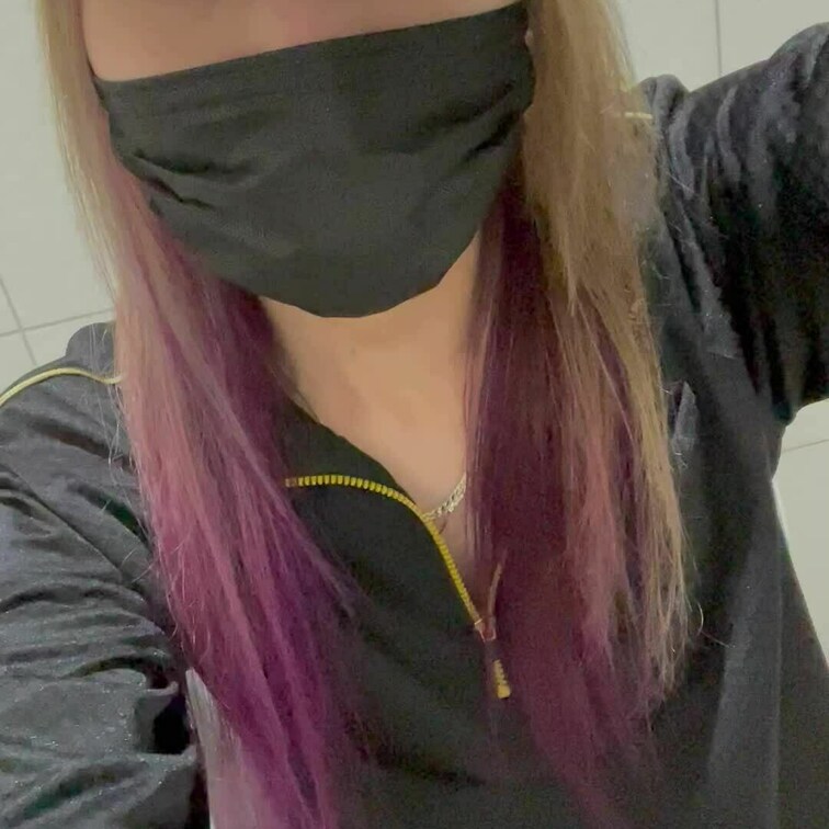 【過激LIFE】プラン加入者様限定で毎日こんな感じの顔出し動画をメールで送らせて頂いてます💌💭
パチ屋だったり、公共だ