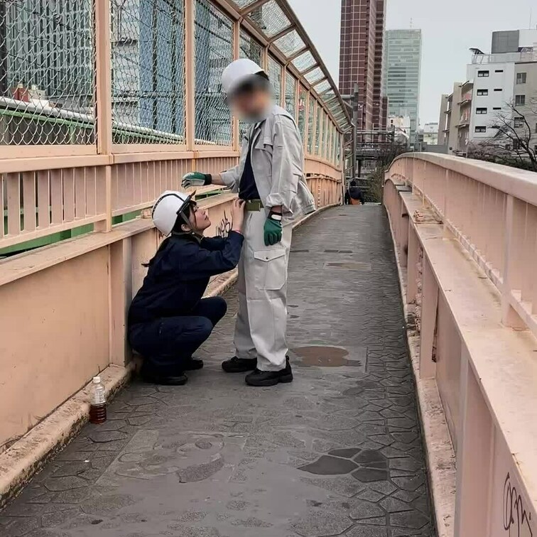 先輩の指導のもとで👷‍♀️✨🔍
しっかり教わりながら作業開始！