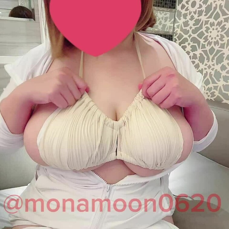 小さい水着来てみた動画(,,•﹏•,,)