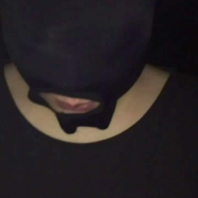 視覚も聴覚も幸せ♪月灯り夜空の路上で◯○○○した素人OLのムチムチ巨乳BBAに、開口マスクをさせ、煌びやかに光る亀頭をイ