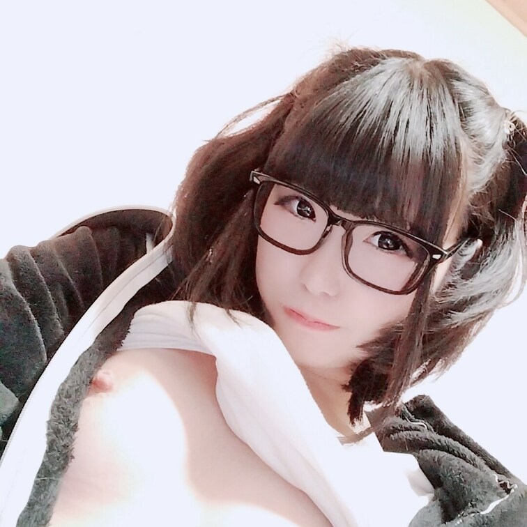 
おっぱい(*ºωº)σﾂﾝﾂﾝ