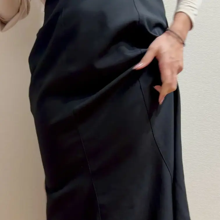 おパンツチェック中、いきなりパンツを下ろしてみましたw