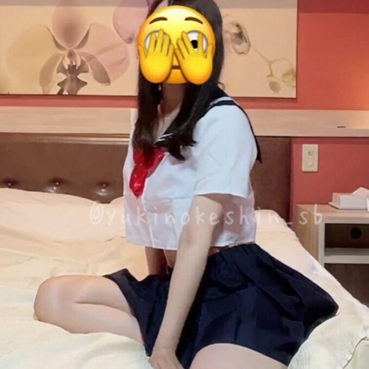 これから縛ったりされちゃうセーラー
