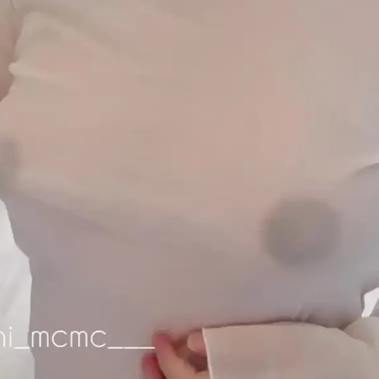 服越しで乳首ぬるぬるにしてさわってみました