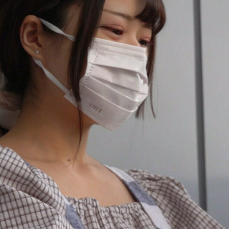 ちょい見せ。本編はこちらから→
#17【陶芸中の胸チラ】※3名※美人ママさん2人と学生!無防備で眼福なパンチラと胸チラ
