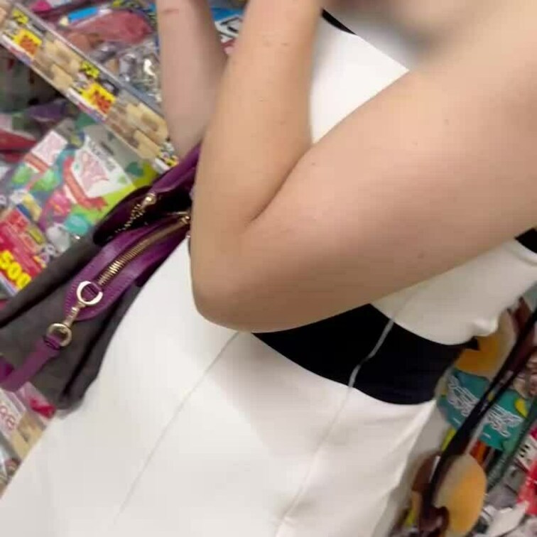 サキ

照れながらもおっぱい見せてくれた🫣
