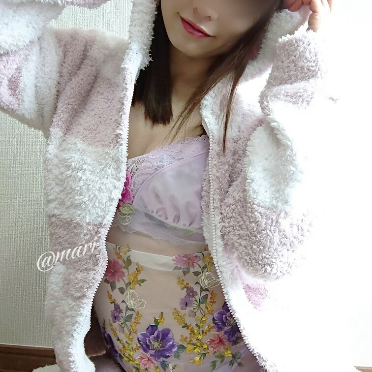 日曜日だから制服投稿一旦おやすみ♥
 今日は一日ゆっくりしよ？？
 #サルート
 #ジェラートピケ