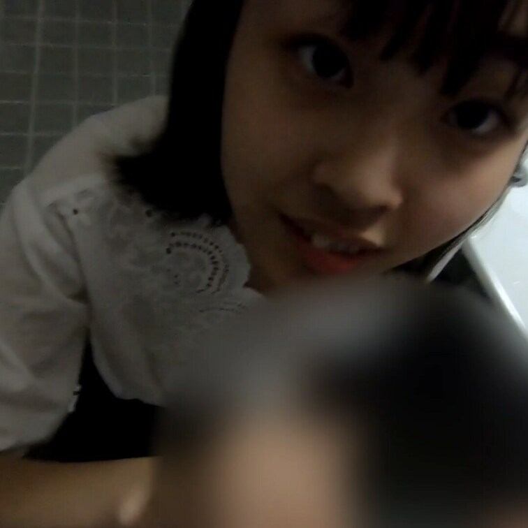 新作出来ました。
スレンダー大学生その2
可愛いスレンダー大学生の夜中公園ト○レ連れ込みフェラ抜きシリーズです。