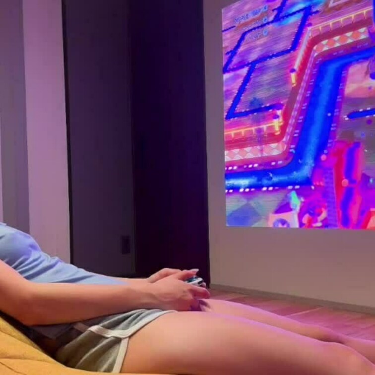 ゲームしてたらRYOがいたずらしてきたよ🥺
どんどんエスカーレートするからフェラしてあげたのにゲームしながらハメられち