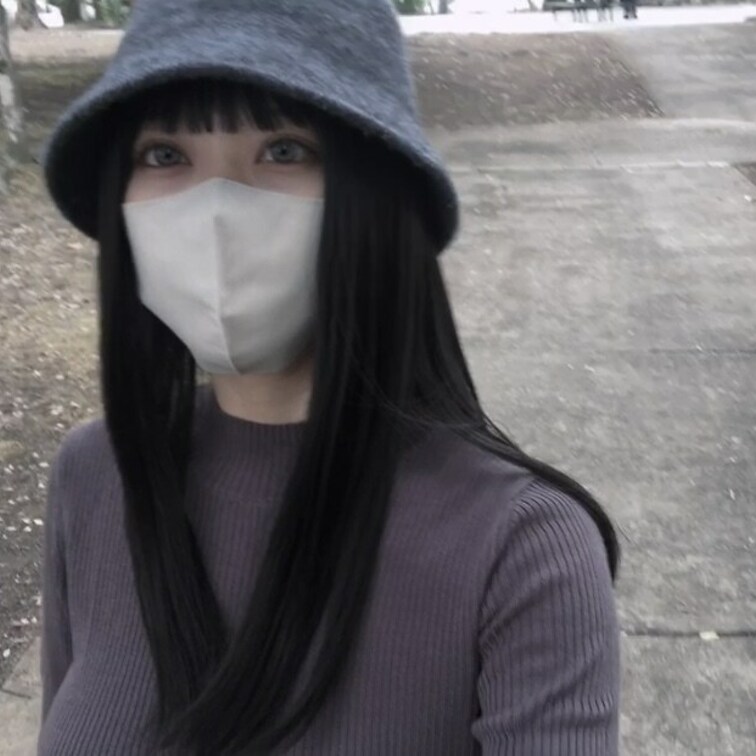 ノーブラ散歩💙
暖かくなったら色んな所お散歩したいなあ…💭
