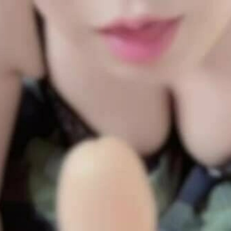 ツイートした動画（現在削除済み）のかなりボカシ薄めなやつです❤︎ 舐める音、生活音も気に入ってます！
ぜひ股間のあたり
