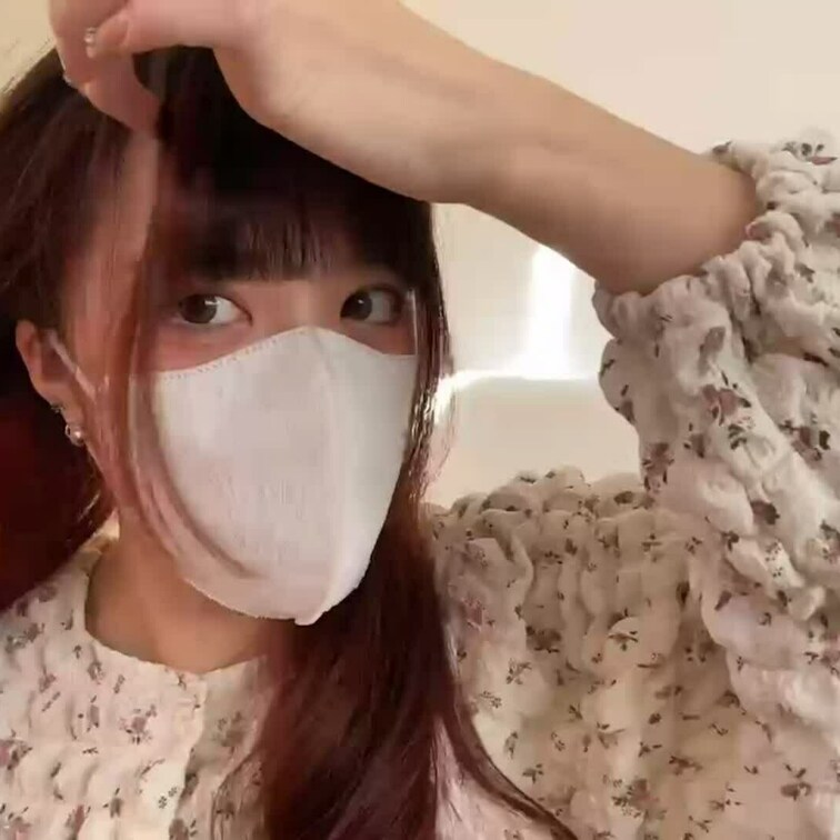 【みれい 20 歳】

みれいさんのライブ配信動画です
生配信 だと、1 回の有料配信を視聴すると、おおよそ平均 