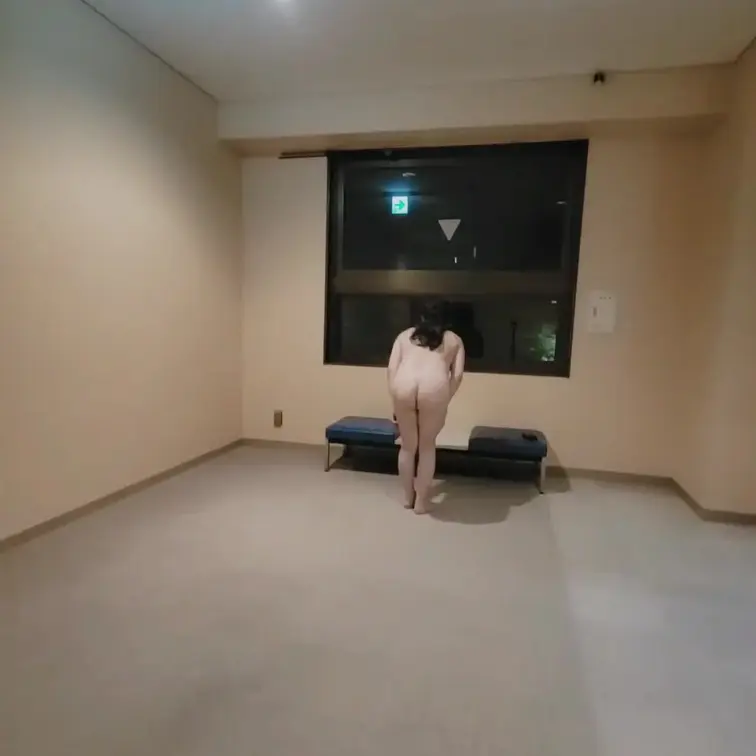 こんにちは(^_-)-☆

久々に屋内での散歩です(*ﾉωﾉ)
土曜日にアップされるブライトプランでお楽しみくださ