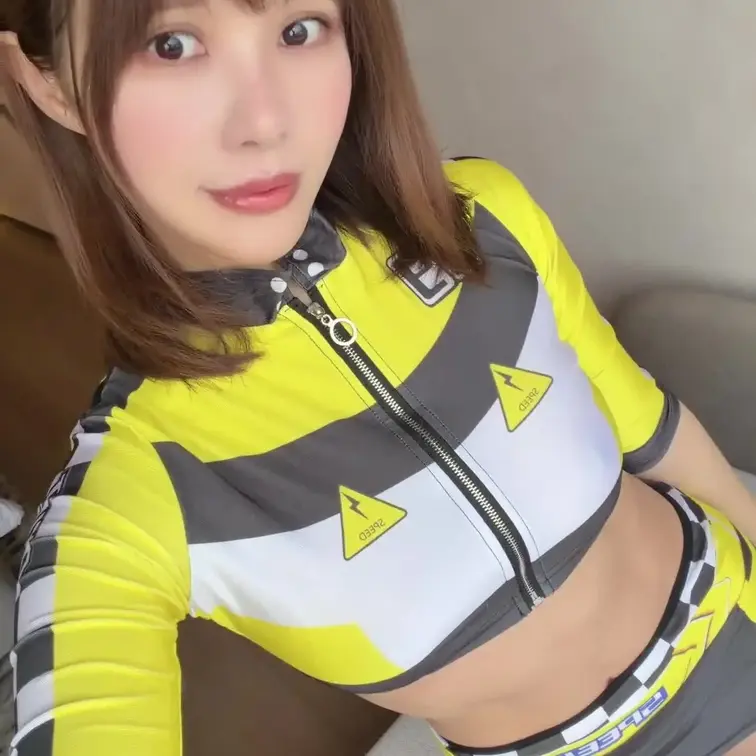 こちらのコスチューム、
とっても人気で嬉しいです🤍

なんだろう、レーサー？？🐯
ちがうか