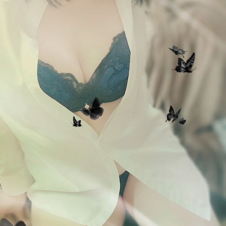むっちり(´꒳｀*)どやあああ💗(笑

女性は30歳を過ぎてから
性欲⤴が強くなるらしいんですよね…( ੭⌯ω⌯)