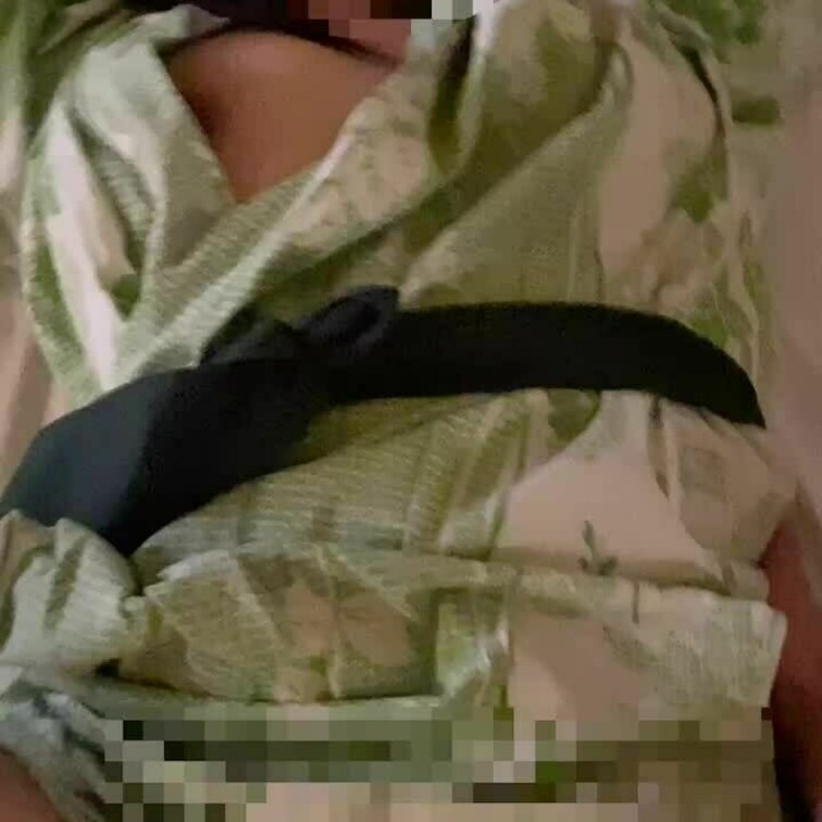 浴衣はだけながら中出しセックス