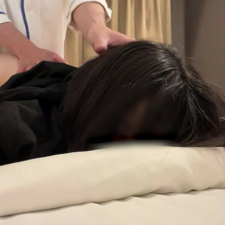 舌だしぴーす✌
ちょっとモザイク少なめになってるよ！
