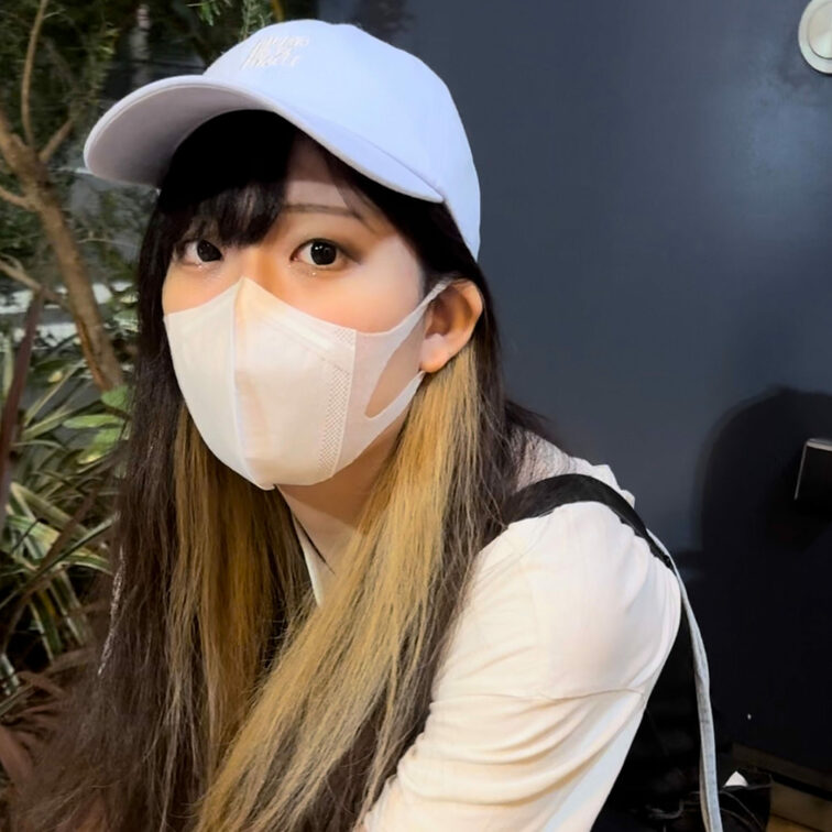 #171【HARU 21歳】
今回ストリートスナップに協力してくれたのは、デニムオールインワンが可愛いHARUちゃん😎