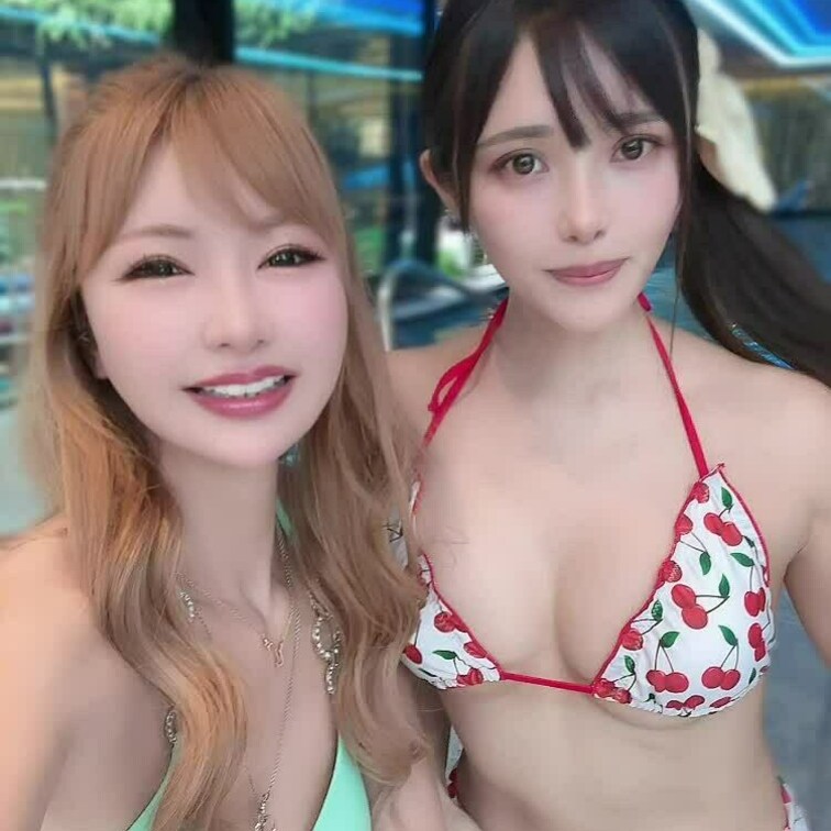 今夜19時から、いおりさんとの
アートな朝風呂映像が公開されます❣️

詳しくはTwitterをチェックしてねん🍊