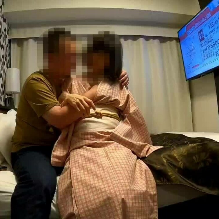 ベテラン保険外交員さんと着物👘本番編　
詳しくは⇓⇓⇓

https://myfans.jp/posts/69a3