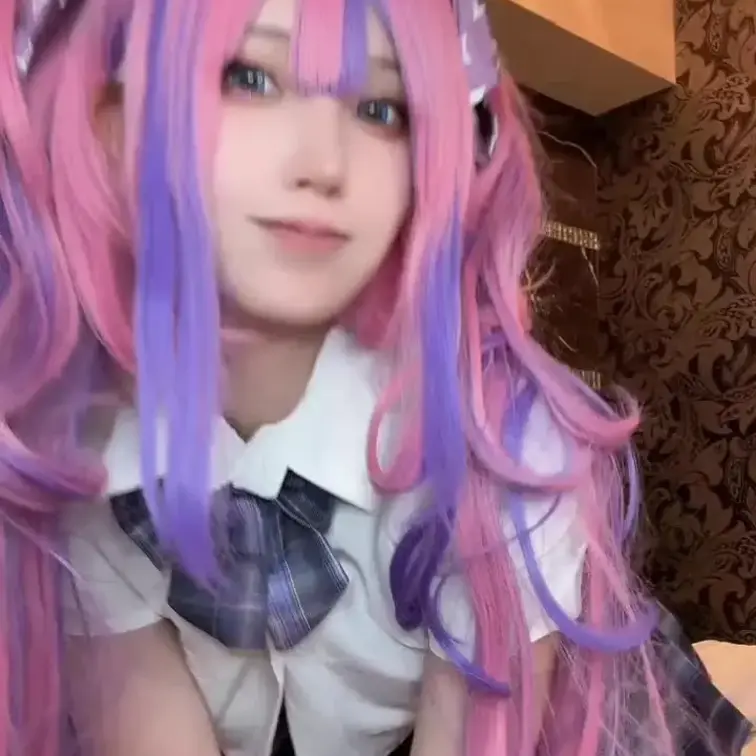 お久しぶりなの🐾
またX🧊っちゃったから新しいアカウントのフォローよろしくなの

この制服めっちゃ₹˝ｬʓでかわち