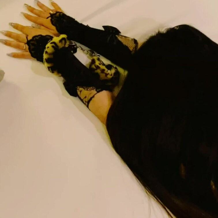 天然キツまんにチンコぶっ込まれ腰砕け連続絶頂するSEXが好き🥹💞

会員様は知ってると思いますがもなみんはビラビラが