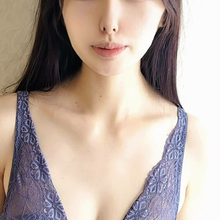 Fcup新人さきの紹介おっぱいセルフもみ先行😄