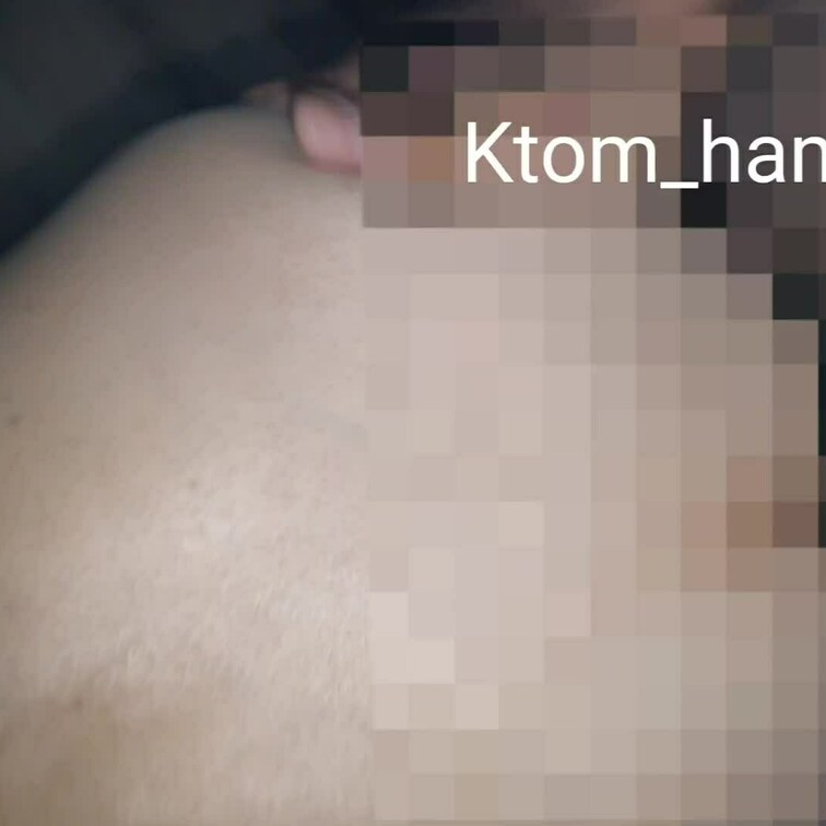 先日のお昼に○○○達が留守のタイミングで明るい部屋でセックスしました‼️😆

バックでしっかり感じてる奥さんが最高で