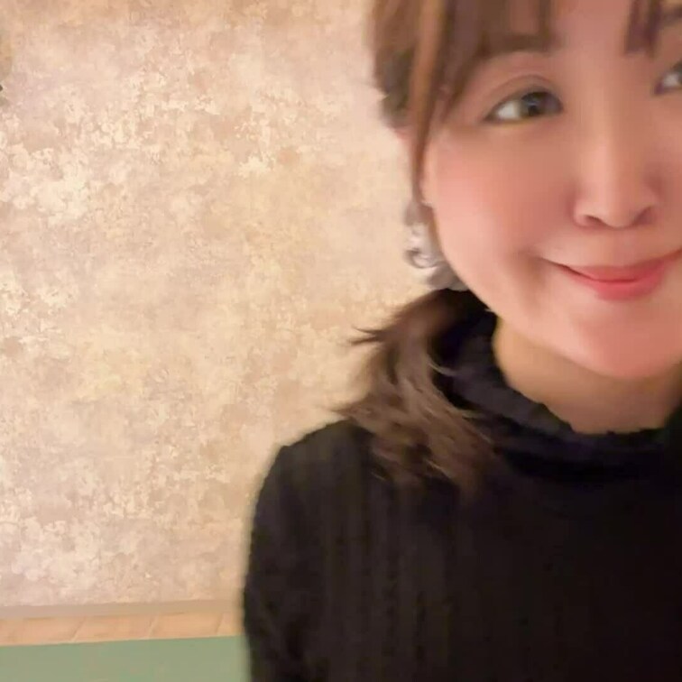 エッチなヨガ教室へようこそ🤗
始めは真面目に太陽礼拝と言うヨガのシークエンスを行い、そのあとちゃんとオナニーします❤️