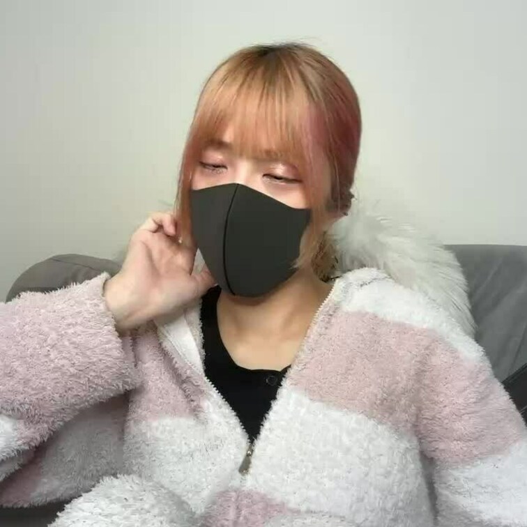 【みれい 20 歳】

みれいさんのライブ配信動画です
生配信 だと、1 回の有料配信を視聴すると、おおよそ平均 