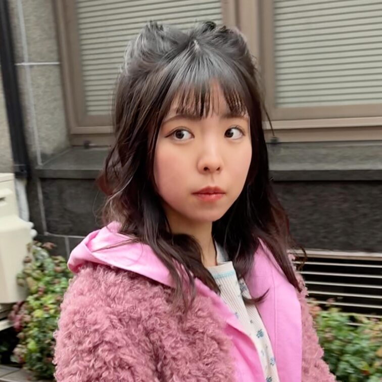 #253【OTOKA 22歳】
今回ストリートスナップに協力してくれたのは、ピンクでまとめたコーデが可愛いOTOKAち