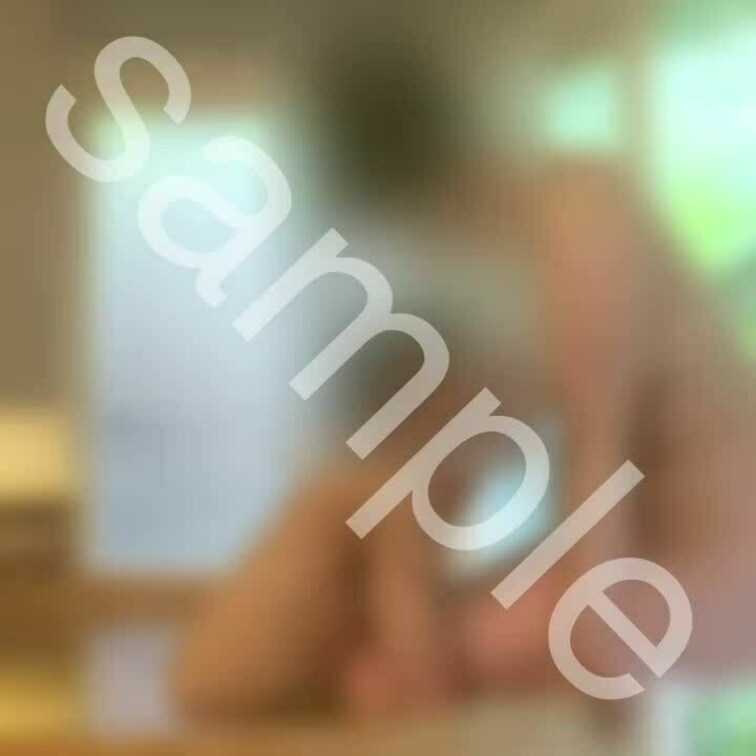 貸切温泉デート♨️
イチャイチャしてたら我慢出来ずに生挿入💓
えっちな声と音を響かせ何度もイッちゃいました💕

