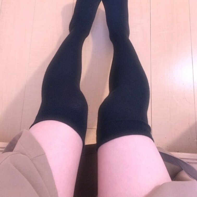 ニーハイ大好き❣️
