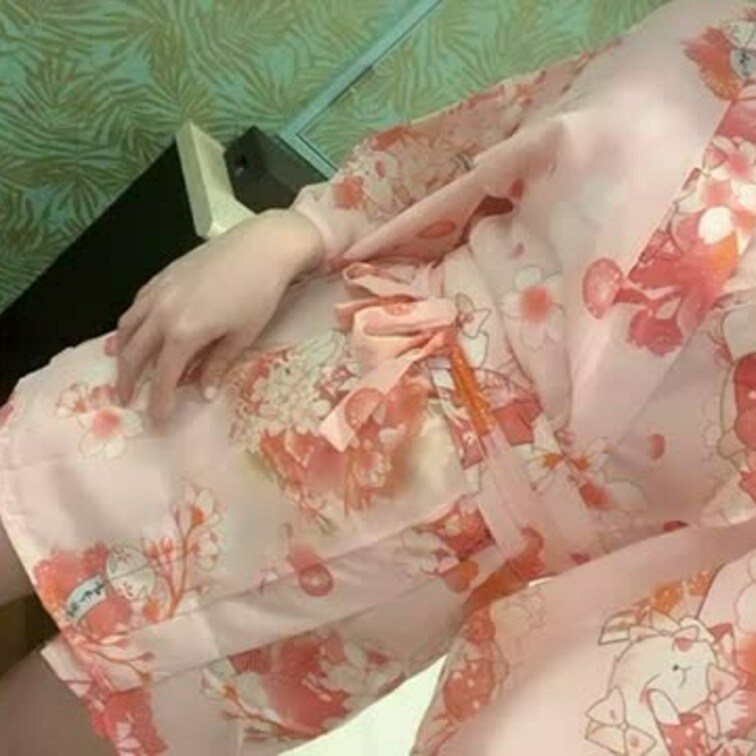 ミニミニ浴衣♡

おぱんちゅちらり…///

見えた？💓