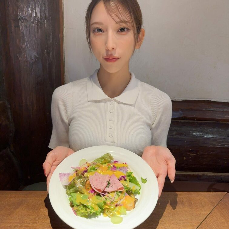 こんばんは！るいをフォローしてやってもいいぞと思っているおかたは右の🩷おしてからフォローお願いします！