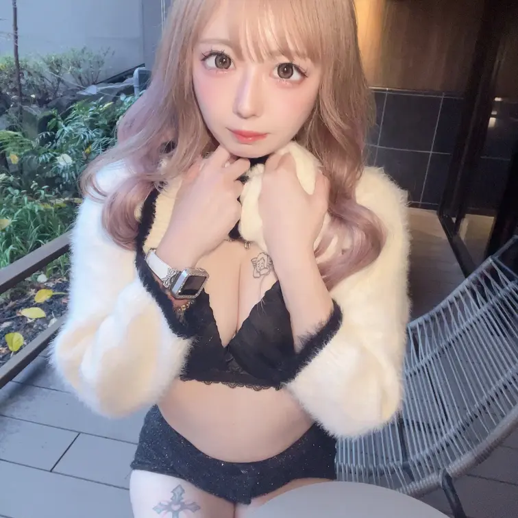 見た目はこんな感じのギャルちゃんがセクシー画像とかを上げてます💋
中野レッドリボンで会えますʚ🎀ɞ
x💓‪https