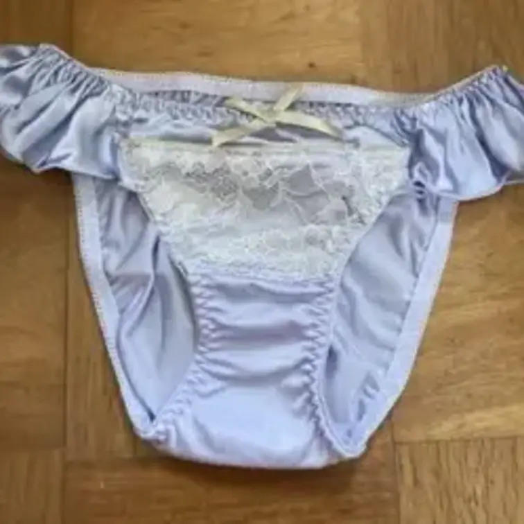 今日のるるの脱ぎたてパンツ🥰