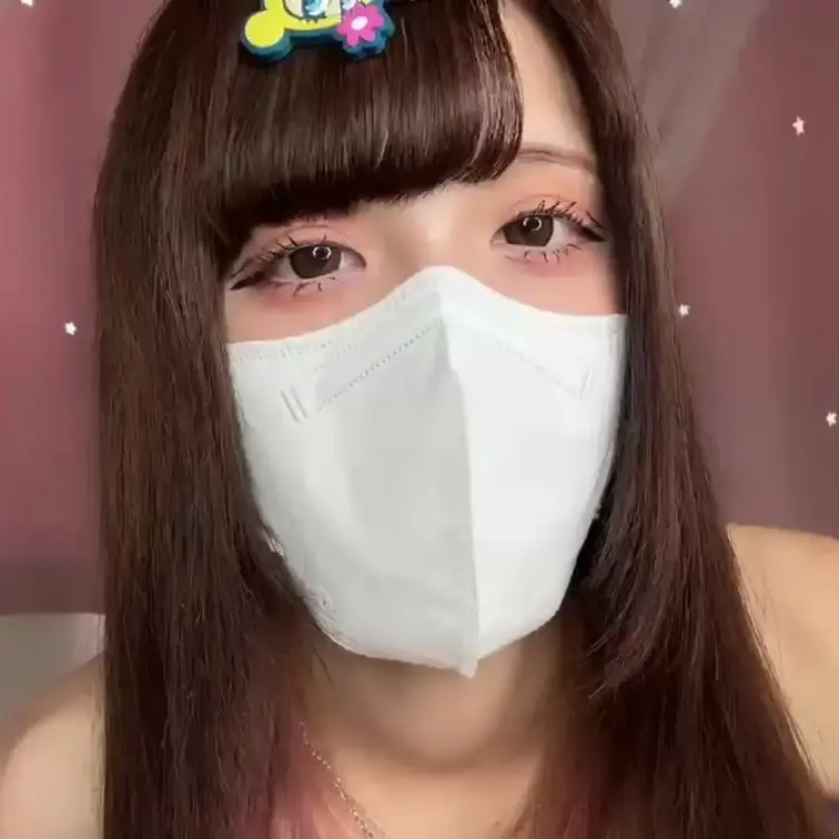 【みれい 20 歳】

みれいさんのライブ配信動画です
生ライブ配信だと、1 回の有料配信を視聴すると、おおよそ平