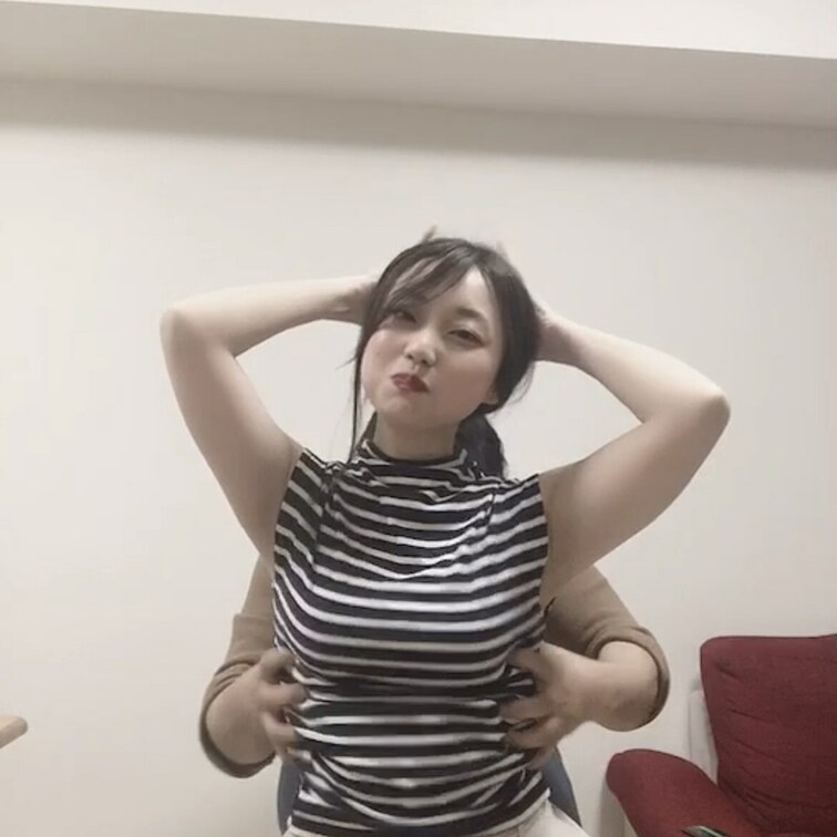 皆様いつもご購入ありがとうございます☺️
今回のくすぐり動画はこちらです👍

是非見てあげてくださいね(  ˆОˆ