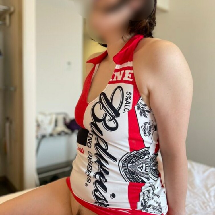 コスプレエッチの模様をご紹介
肉便器奥様は中でゴリゴリ動く物が程良く当たって気持ち良いようでした。
肉便器奥様の