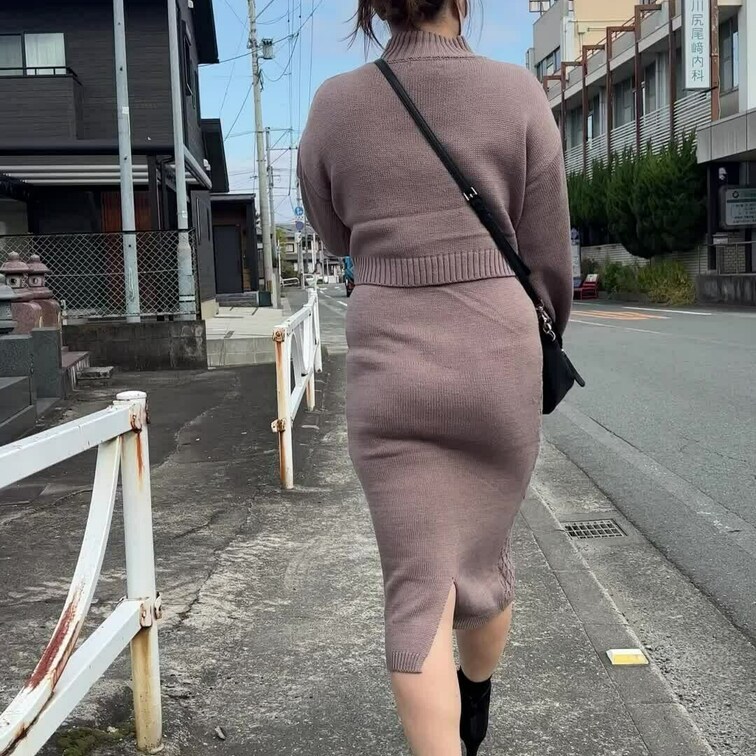 中出しした後連れ出して戻ってきたら出した精液はどうなってるか？
ドロっとじゃなくてサラッとしてます
あとリアル玄関前