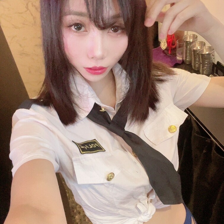 今日明日イベントなの🥺
頑張るね🙈🥰
動画は明日と明後日投稿するから楽しみにしててね💕
