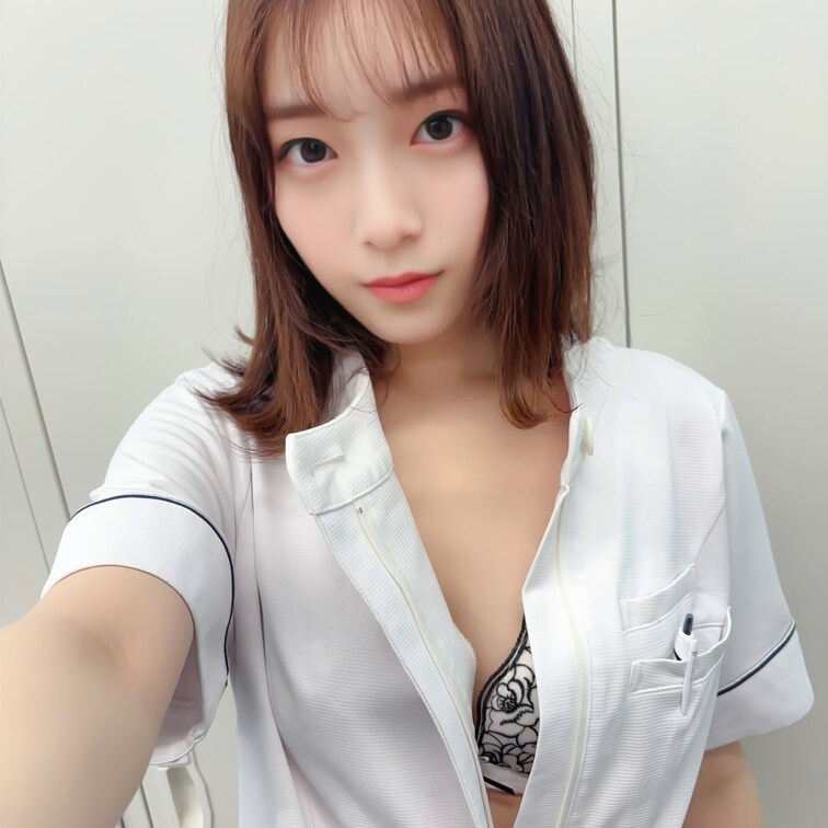 職場の更衣室でこっそり撮ってみた笑