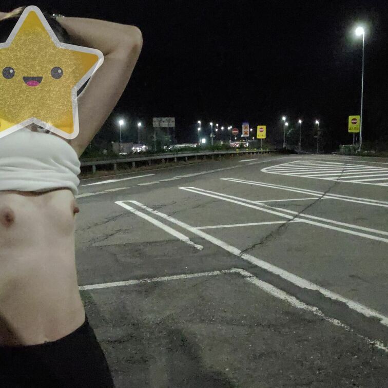 高速道路で休憩💖