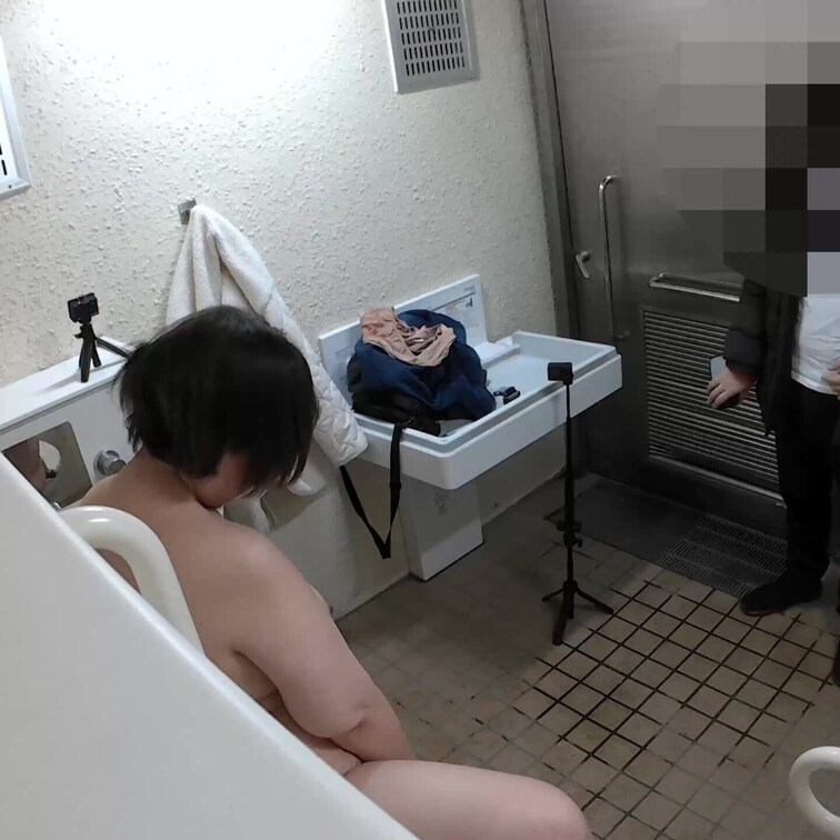 【羞恥】多目的トイレで撮った立ちバックシーン(撮影日：2025年1月21日)【立ちバック】