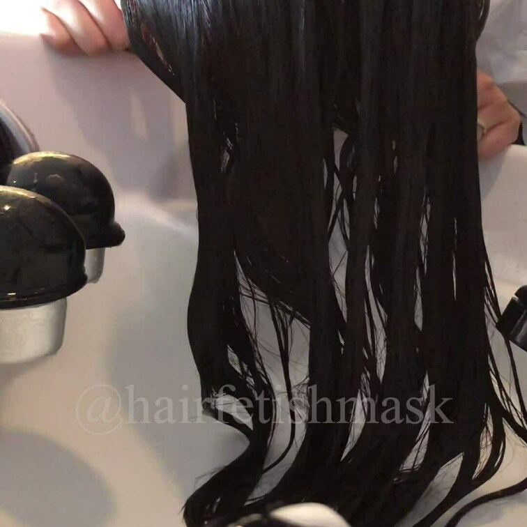 黒髪ロングヘアの貞子シャンプー動画です。（その2）