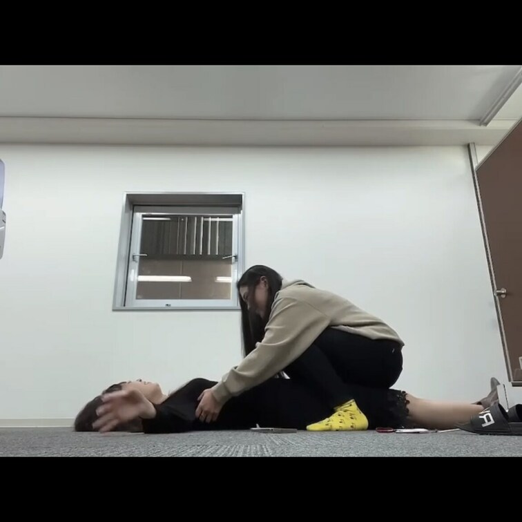 皆様いつもご購入ありがとうございます☺️
今回のくすぐり動画はこちらです👍

是非見てあげてくださいね(  ˆОˆ