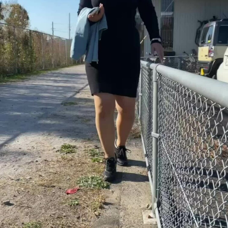 パンチラ嫁さんぽムービー　軽く運動