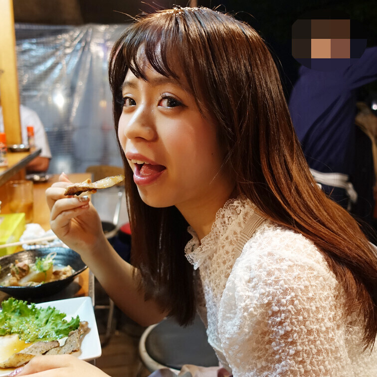 中洲で出会った会社帰りの美少女！オヤジと中出しＳＥＸのリアル・レポ

「エッチする時は、ちゃんとアソコの毛を剃ってか