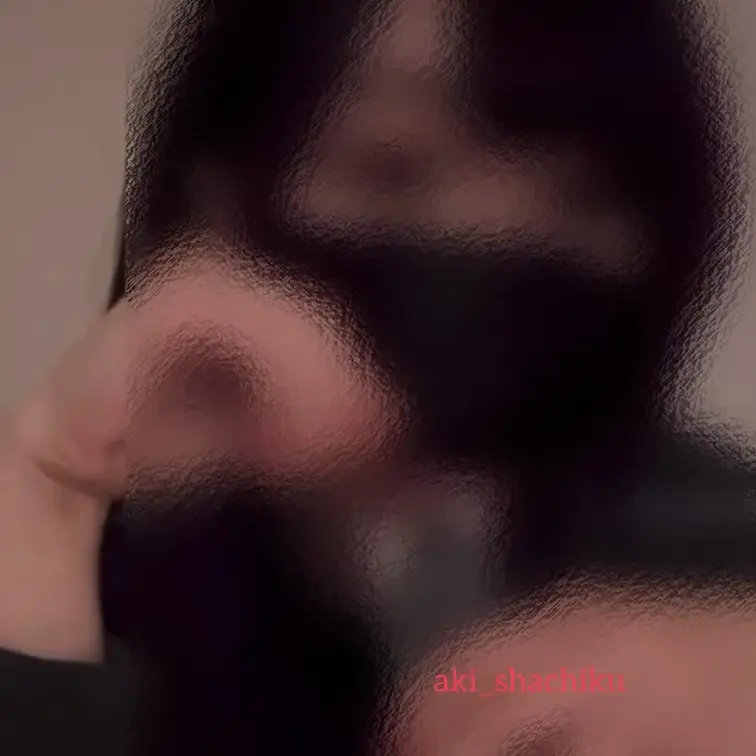 玩具を1人でペロペロしてみました 上手にできてますか？